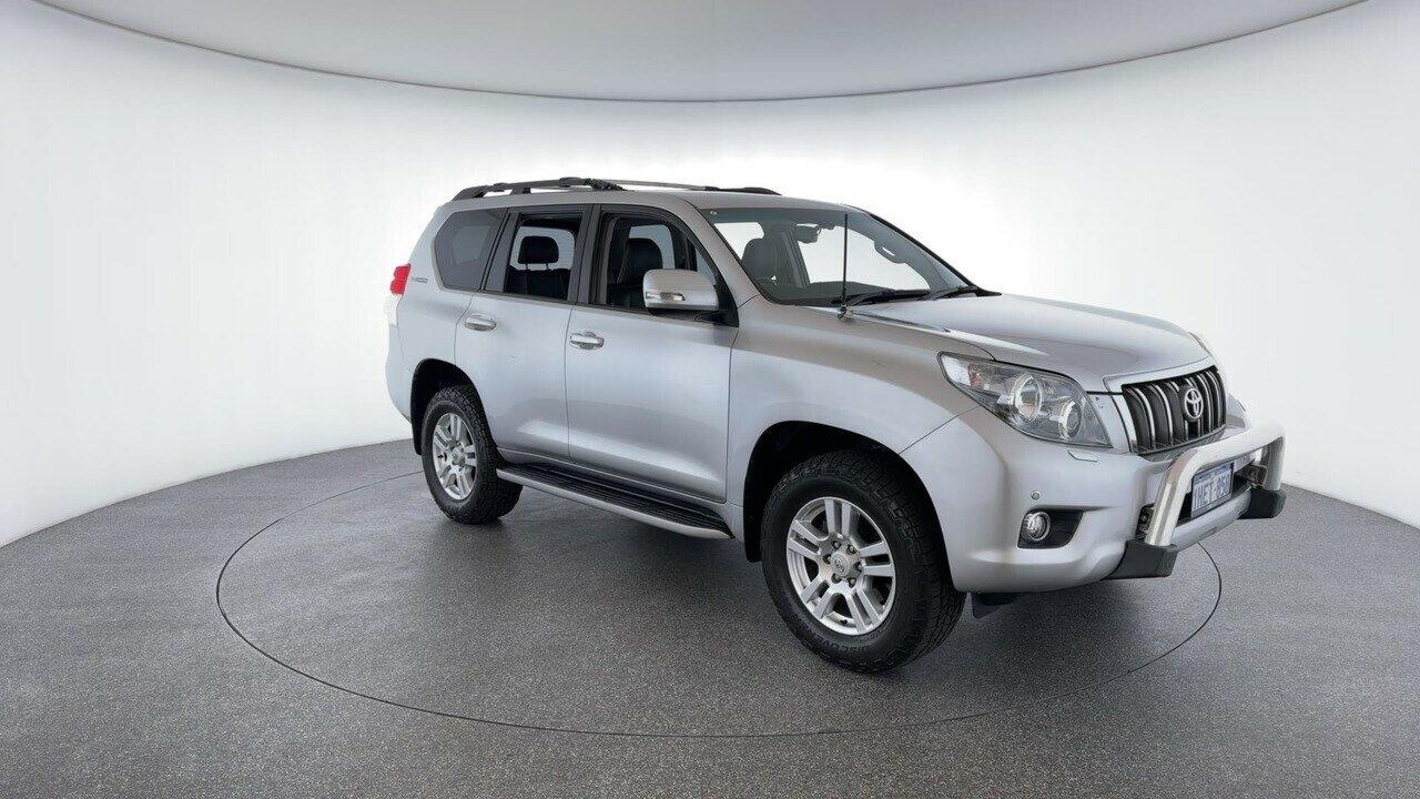 Toyota Landcruiser Prado image 3